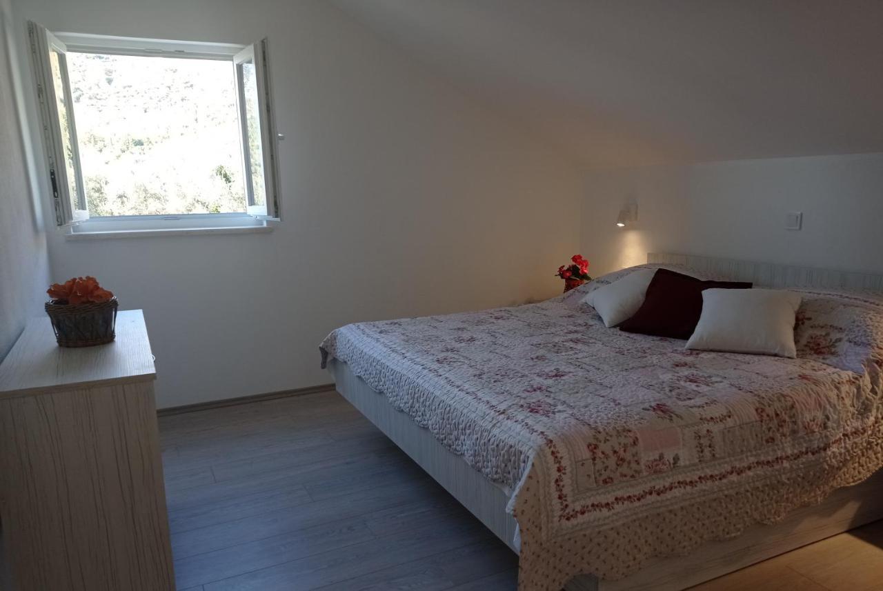 Apartment Lucija With Sea View Dubrovnik Luaran gambar